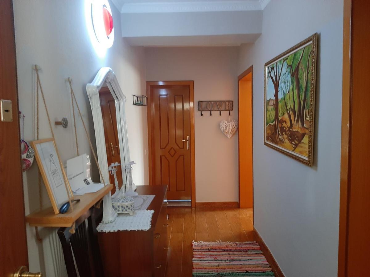Cosy Central Apartment Shkodër Exteriör bild