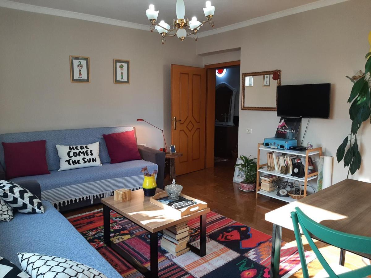 Cosy Central Apartment Shkodër Exteriör bild